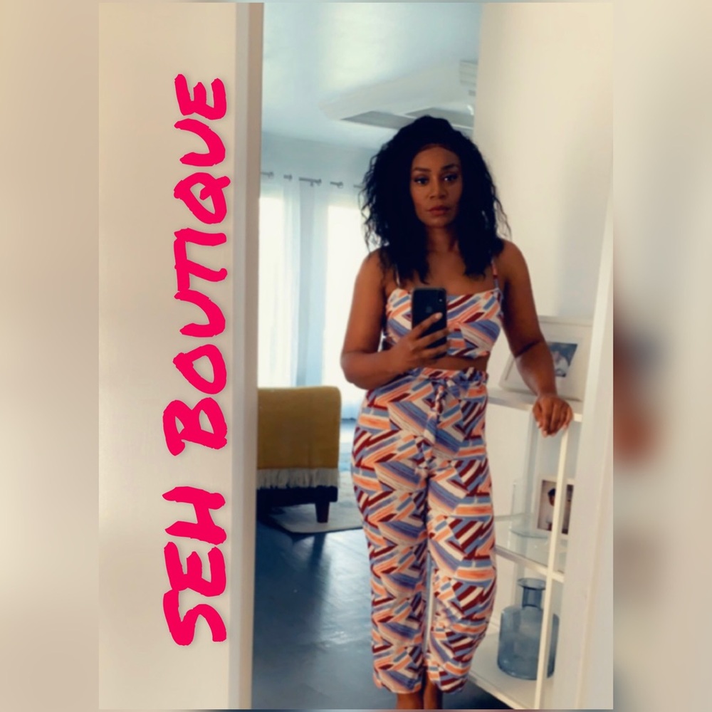 Abstract Two Piece Set